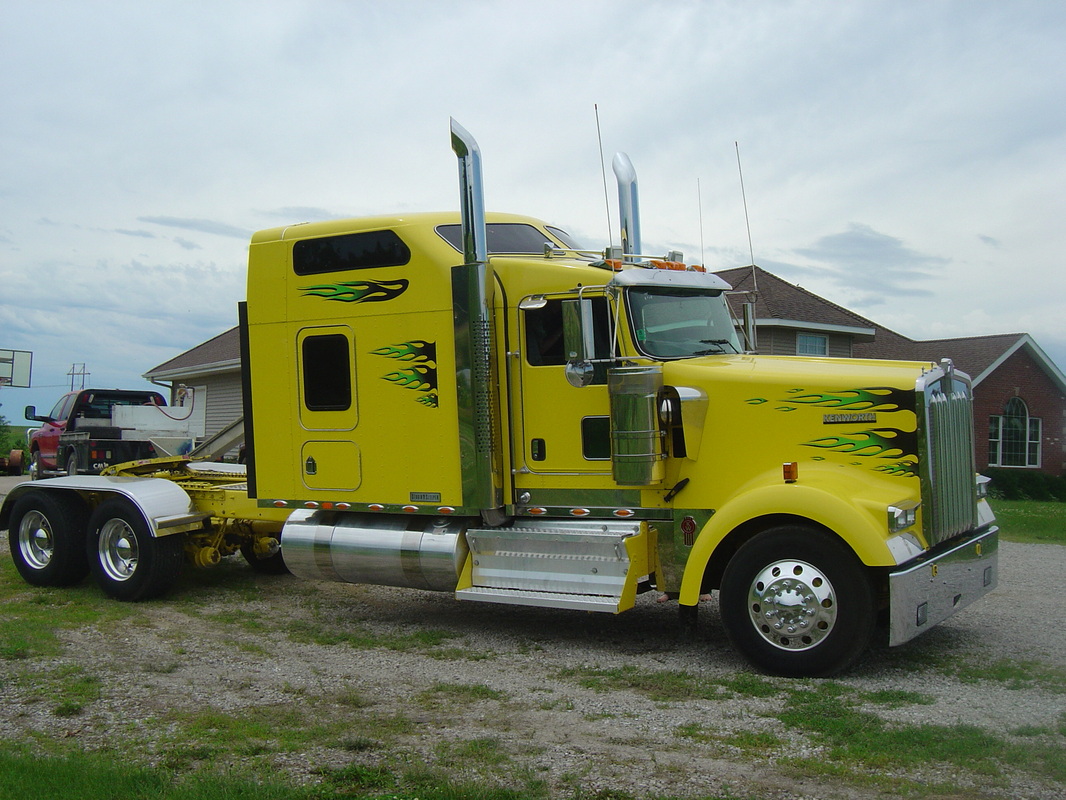 Used farm equipment for sale at Mid Iowa Equipment